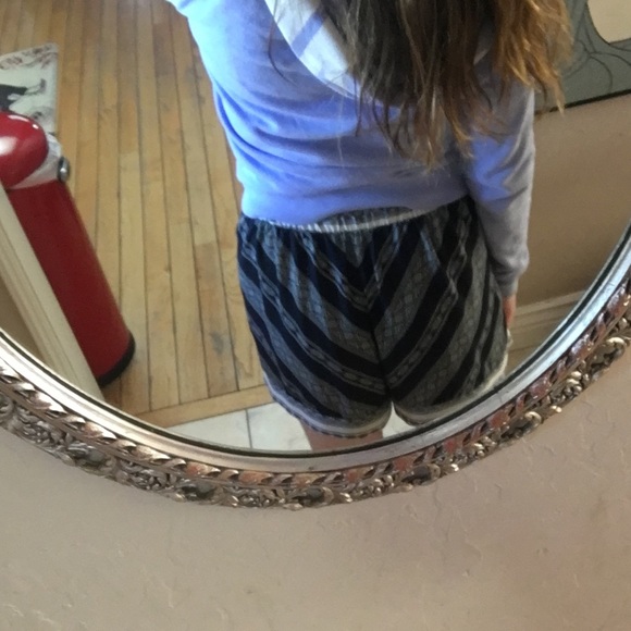Patterned Shorts - Picture 5 of 5